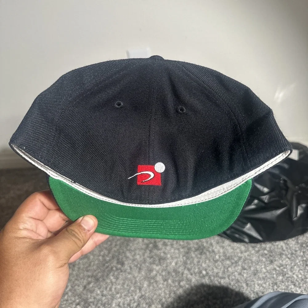 Vintage Wisconsin Badger Hat Cap Fitted 6‎ 7/8 Black Red Sports Specialties NWT